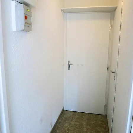 Studio A Saint Raphael Avec Terrasse Amenagee Et Wifi A 100 M De La Plage Saint-Raphaël